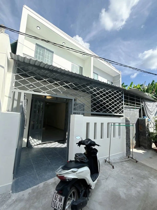 Bán nhà 1 trệt 1 lầu 75m² Cần Giuộc Long An 1 tỷ 590 triệu