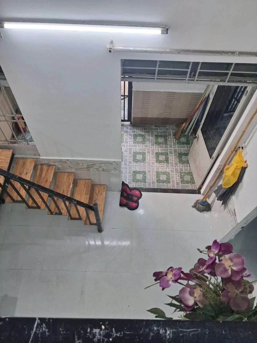 Bán gấp nhà kiệt cấp 4 gác lửng 47m2, 4 phòng ngủ, đường Lê Duẩn gần Aeon Mall - Ảnh thu nhỏ 2