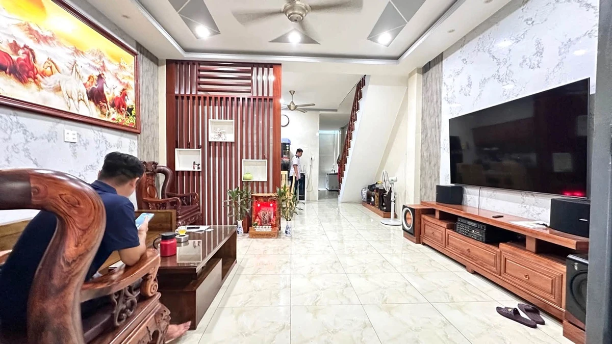Bán nhà 3 tầng 90m² Quận 12 gần Nguyễn Thị Búp, nhỉnh 4 tỷ - Ảnh thu nhỏ 2