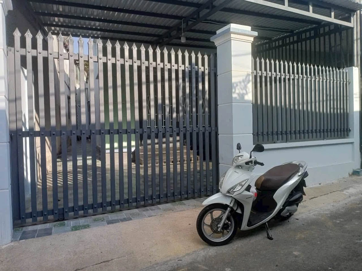 Bán nhà 2PN 142m2 Tân An Hóc Môn 2 tỷ 290 - Ảnh 1