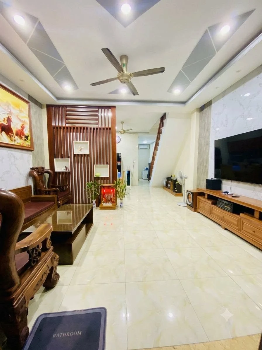 Bán nhà 3 tầng Lâm Thị Hố Q.12, 88m2, 4.05 tỷ - Ảnh thu nhỏ 2