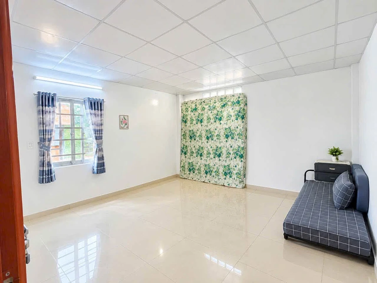Bán nhà 62m² ngang 5m, trệt + gác lửng, 3 phòng ngủ, hẻm xe hơi gần chợ đầu mối Thủ Đức - Ảnh thu nhỏ 4
