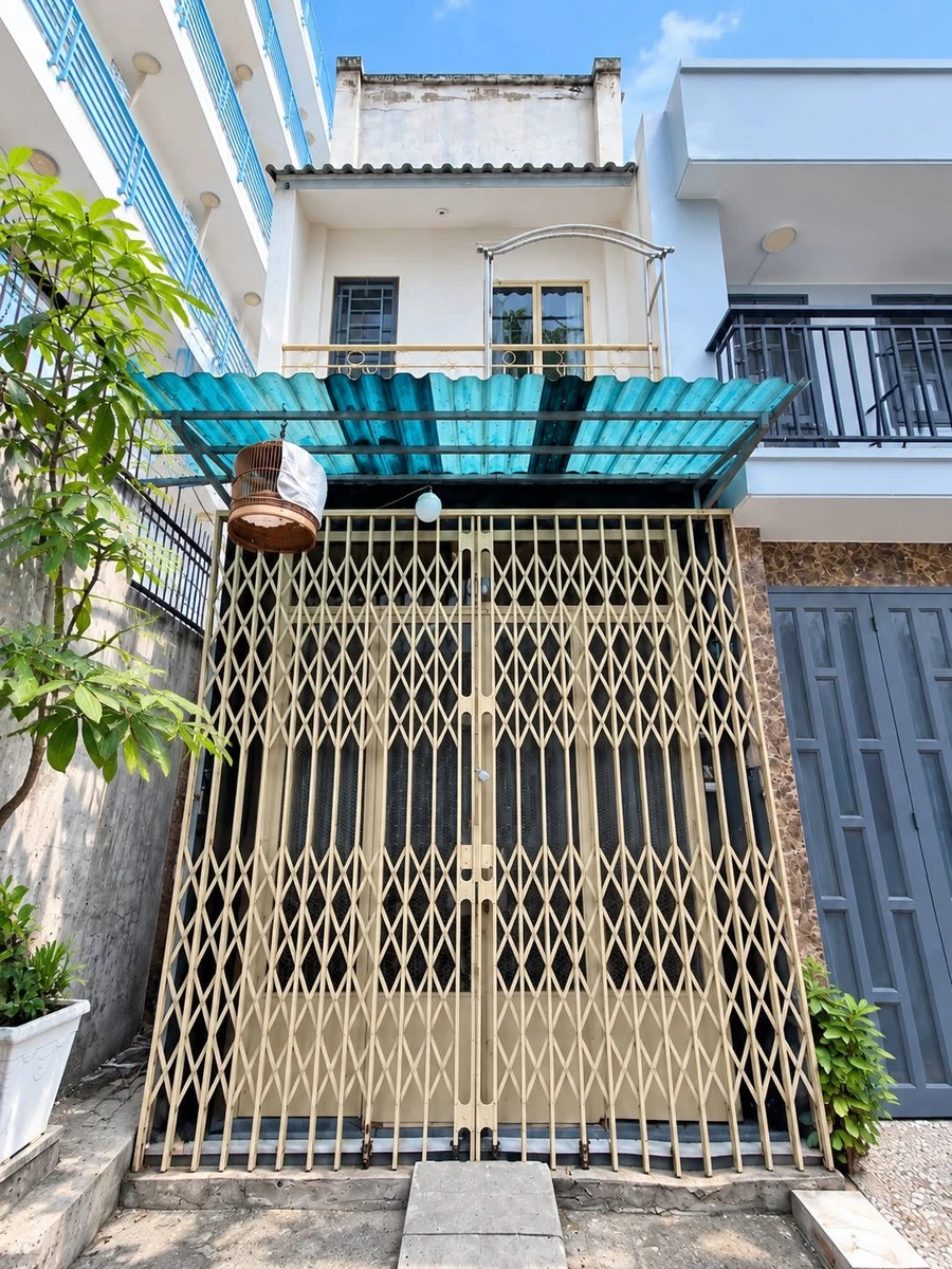 Bán nhà 2 tầng 30m2 sát mặt tiền Lê Quang Định, Phường 14, Bình Thạnh - Ảnh 1