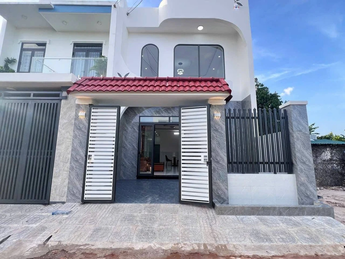 Bán nhà 1 trệt lầu 96m² Hóa Long Bà Rịa 2 tỷ 600 - Ảnh 1