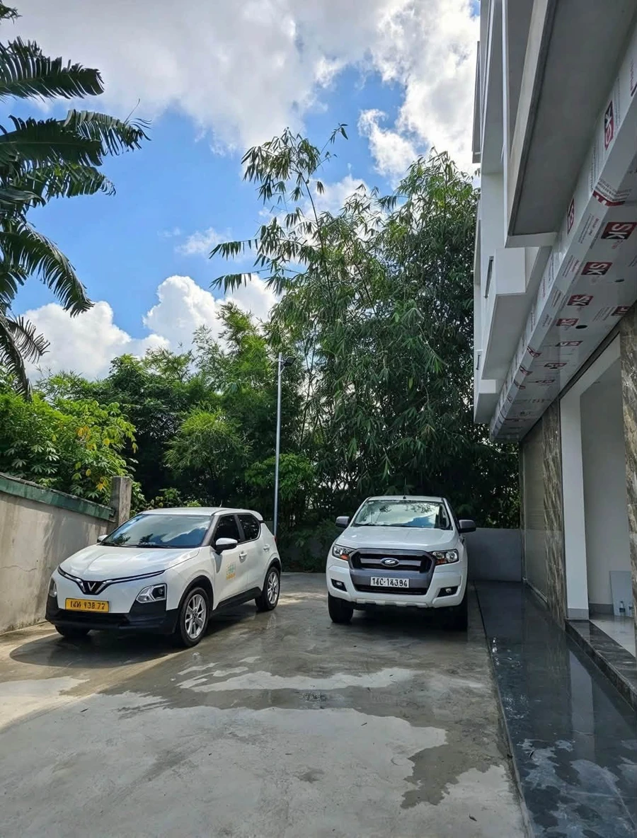 Bán nhà 3 tầng 66m2 Gần Cầu Trắng Bình Chánh - Ảnh 1