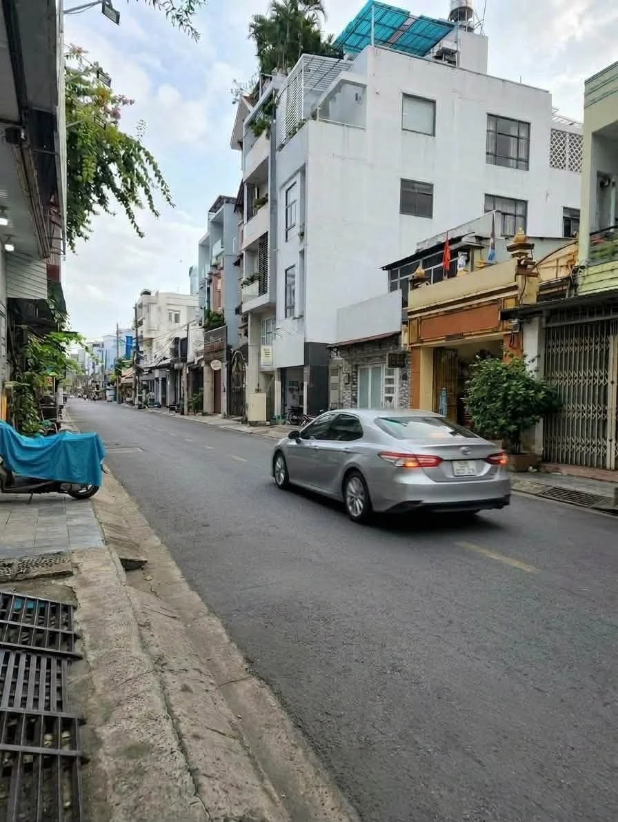 Bán nhà mặt tiền kinh doanh 76m2, 5 tầng, 5PN, giá 15,99 tỷ, Phường 11 Tân Bình - Ảnh 1