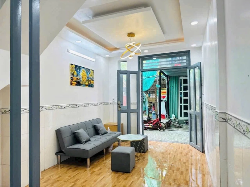 Bán nhà sổ hồng 2 phòng ngủ Quận 12 (24m²)