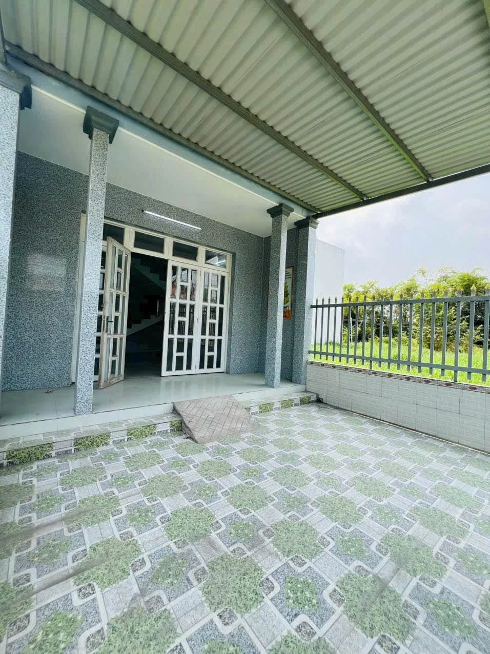 Bán nhà mặt tiền 83,1m2 đường Chùa Thiên Mụ, Cần Giuộc - Ảnh 1