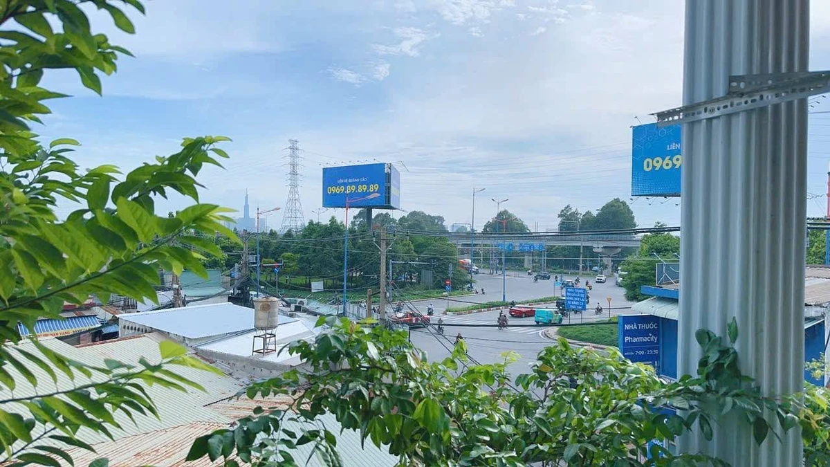 Bán nhà phố 111m2 mặt tiền 9m giá 6,3 tỷ Tân Bình - Ảnh 1