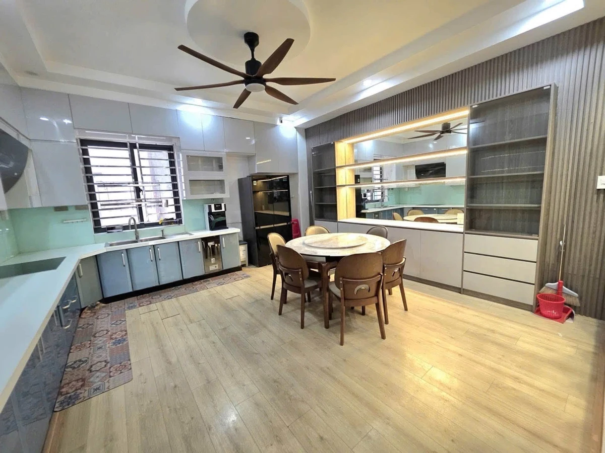 Nhà mặt tiền 80m² 4 tầng 1 tỷ Tiểu La Hòa Cường - Ảnh thu nhỏ 2