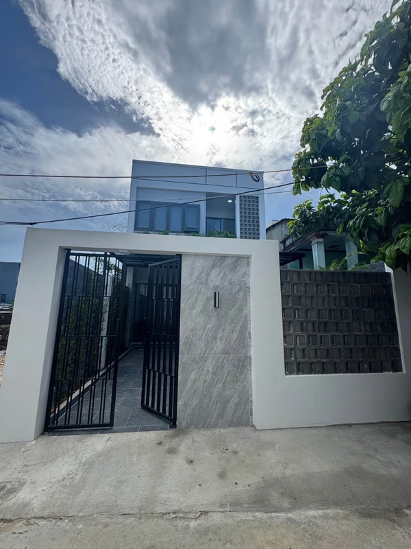 Bán nhà 2 tầng 120m² sân vườn rộng Cẩm Lệ Đà Nẵng 4 tỷ 1