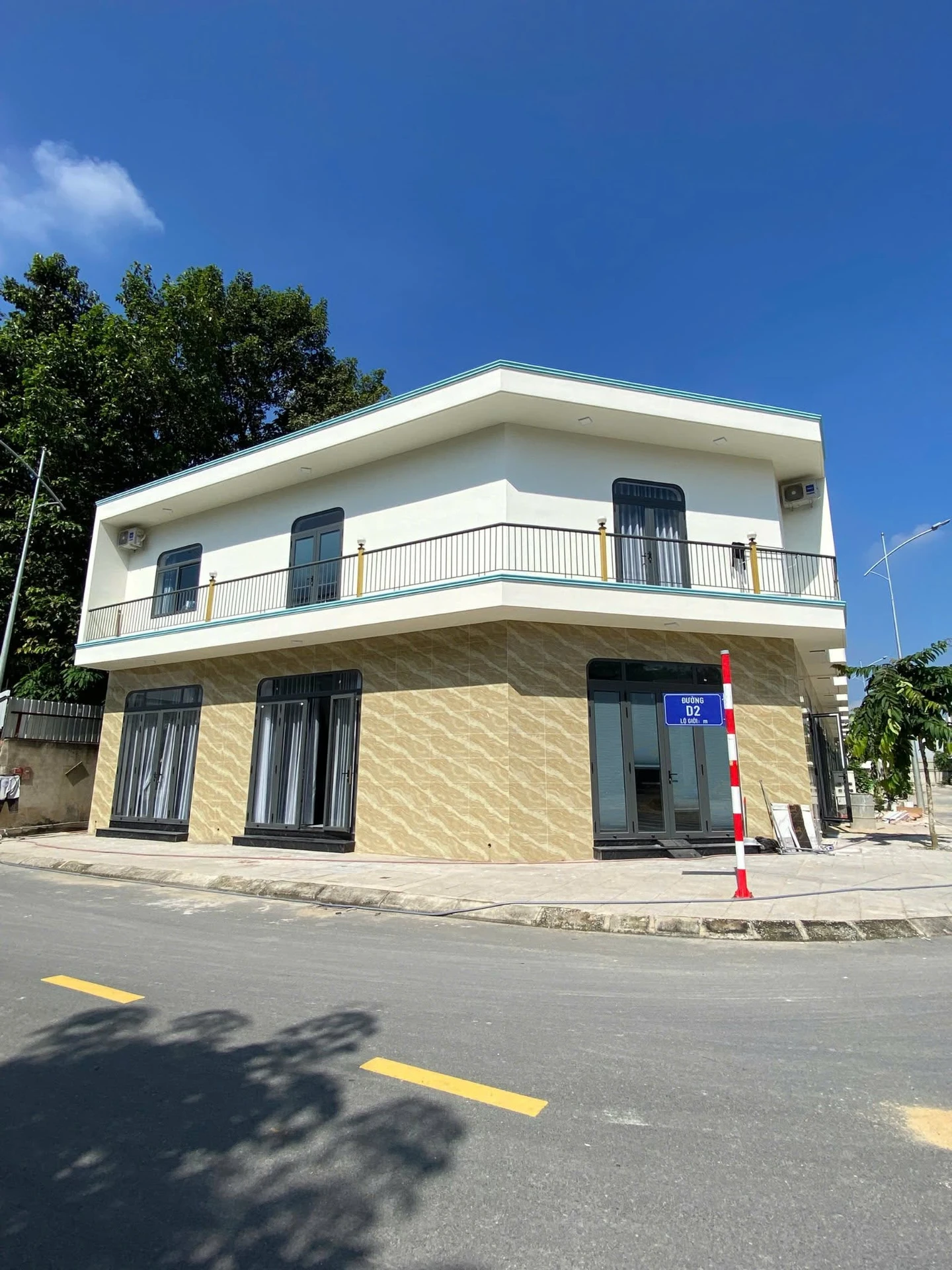 Bán nhà 1 trệt 1 lầu 3PN 86m² gần chợ Tân Hiệp - Ảnh 1