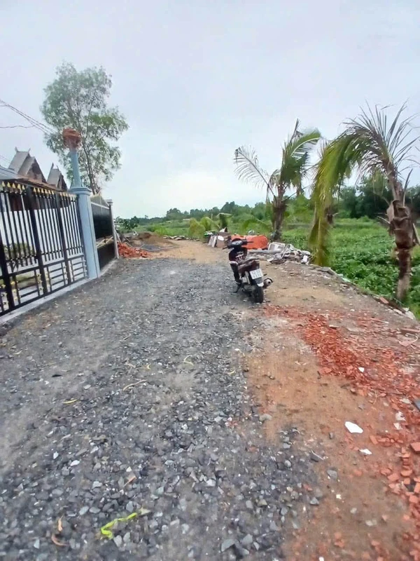 Bán nhà cấp 4 mới 113m2 thổ cư, sổ hồng sẵn, Lương Hòa, Bến Lức, Tây Ninh