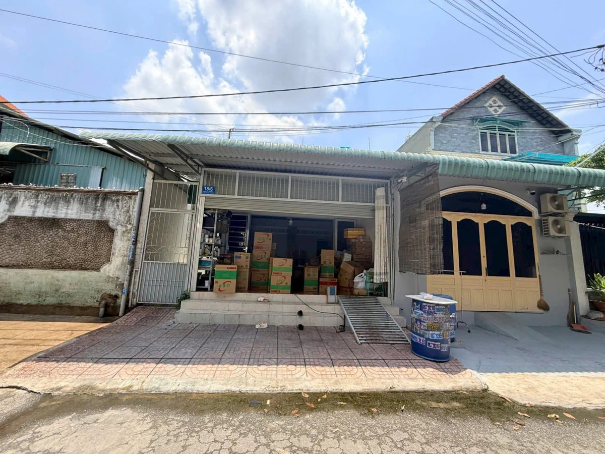 Bán nhà cấp 4 + 2 phòng trọ 100m² Dĩ An 5 tỷ 100 triệu - Ảnh thu nhỏ 2