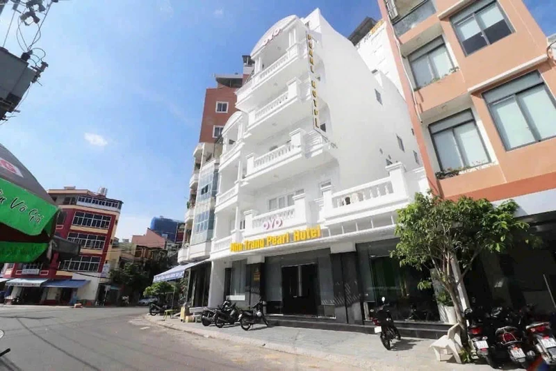 Bán khách sạn 2 mặt tiền 297m2, 31 phòng, 5 tầng, Phan Bội Châu - Phan Đình Phùng, Nha Trang