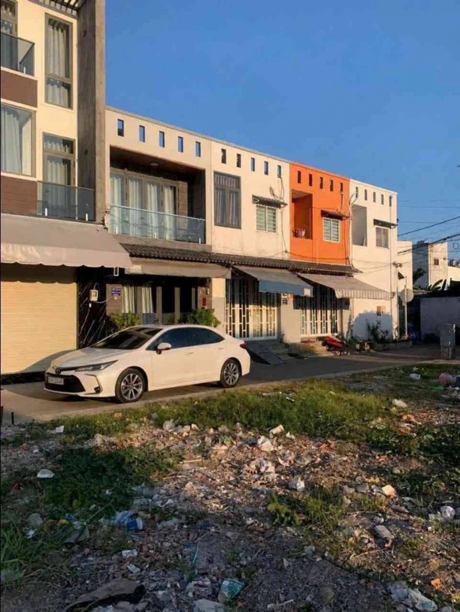 Bán nhà 2 tầng 51m² Quận 7, sổ riêng chỉ hơn 5 tỷ - Ảnh 1