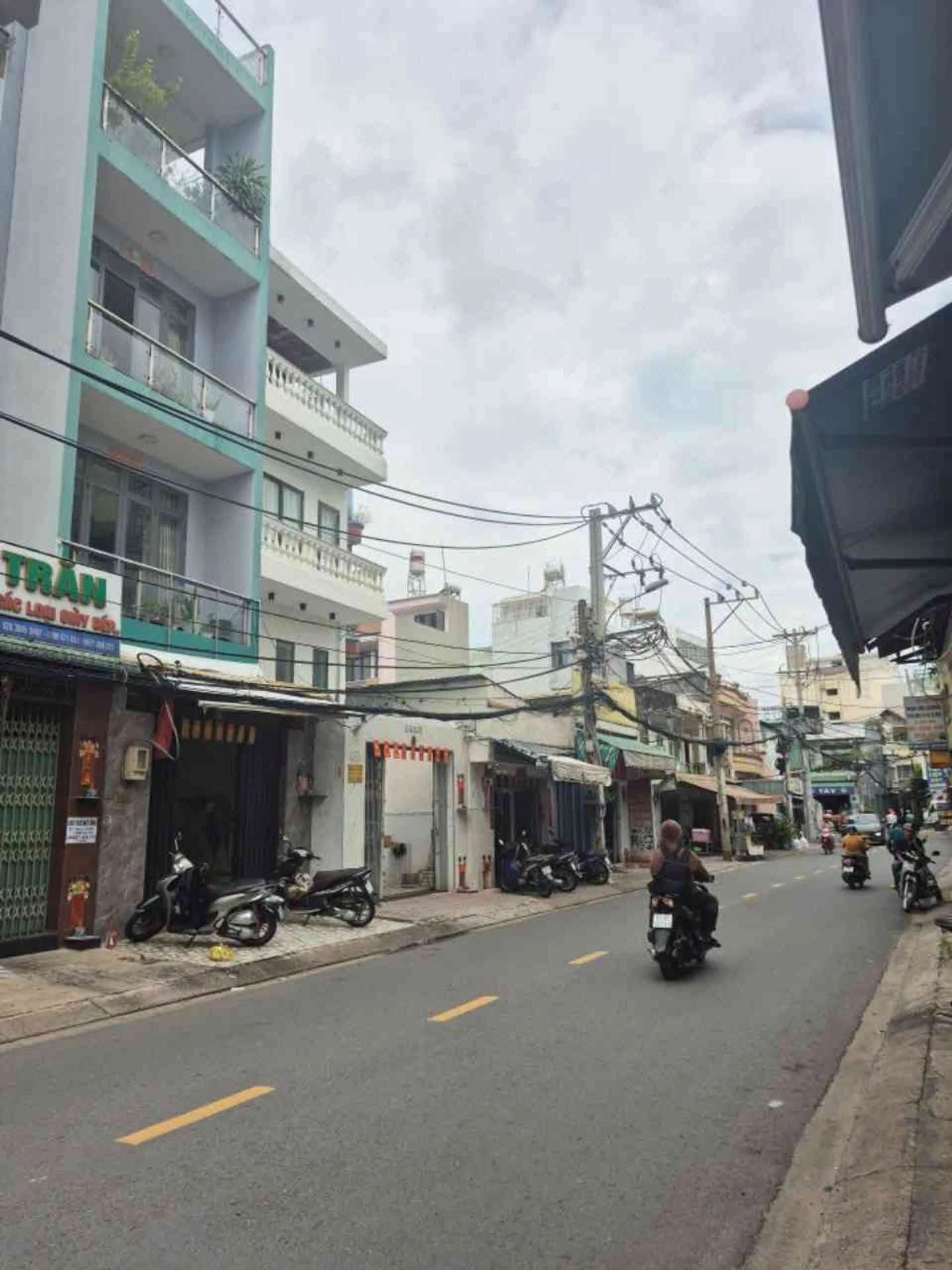 Bán nhà 5 tầng kinh doanh đường Trịnh Đình Trọng, 74m2, gần ĐH Văn Hiến, giá 12,8 tỷ - Ảnh 1