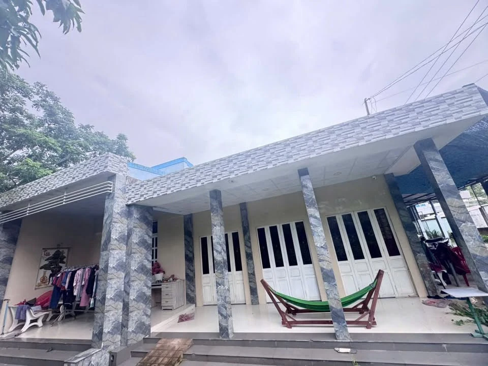 Bán 1.300m2 đất có nhà tại Phú Khương, Bình Tân - Ảnh 1