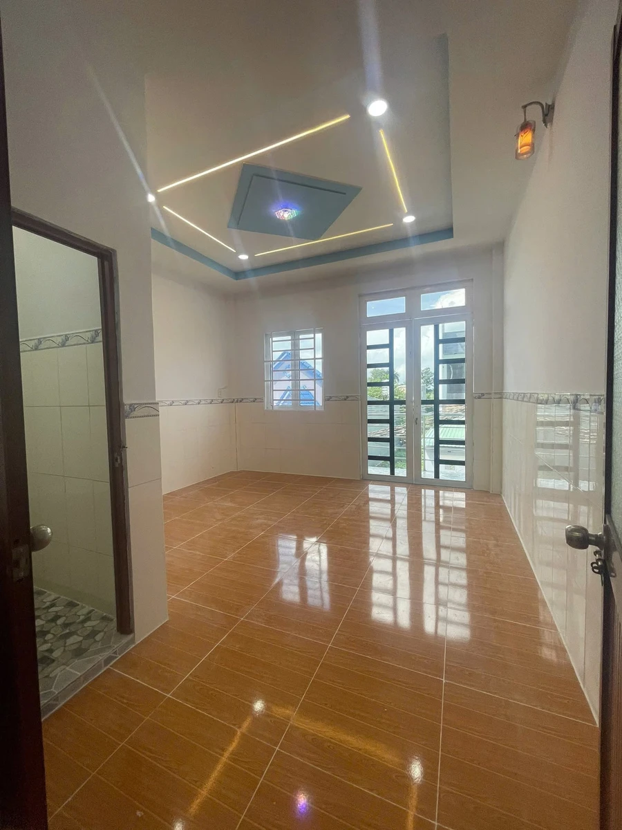 Bán nhà 3PN trệt lầu 85m² Hóc Môn giá 950 triệu - Ảnh thu nhỏ 3
