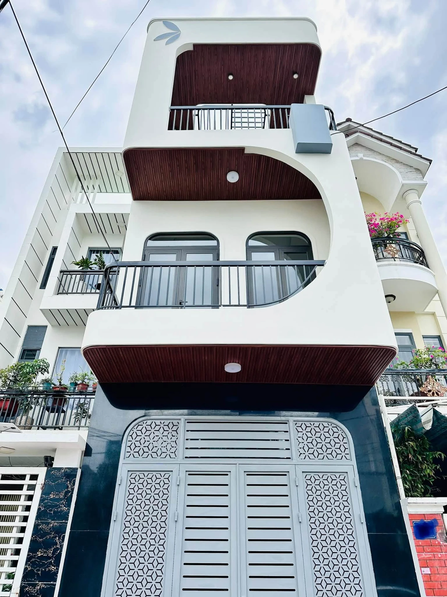 Bán nhà 3 tầng mặt tiền Quy Nhơn 80m2, 5 tỷ 450 - Ảnh 1