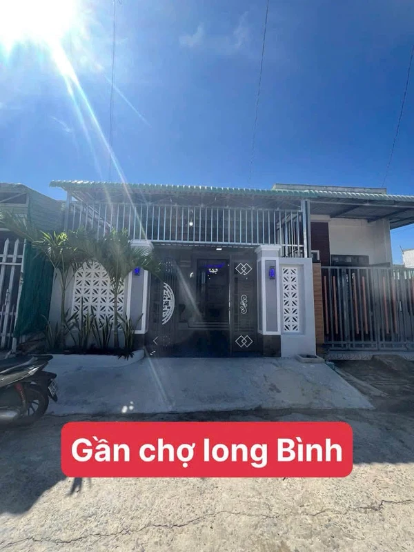 Bán nhà mới 6x16 giá 1 tỷ 290 triệu gần chợ Long Bình, Hòa Thành, Tây Ninh
