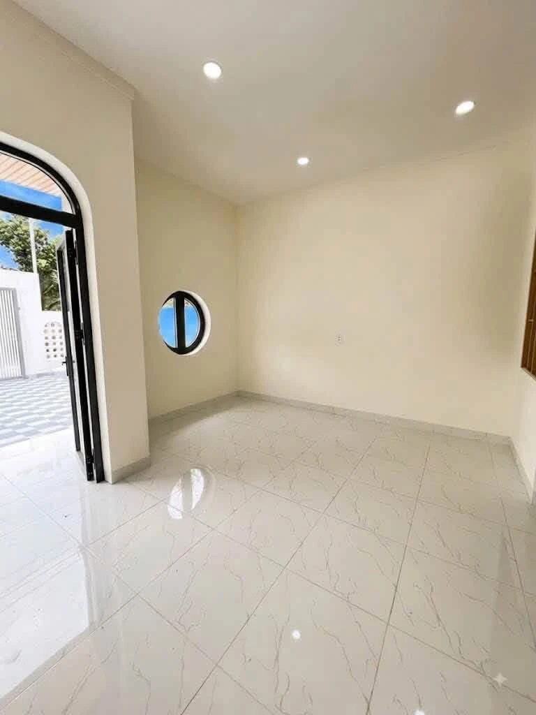 Bán nhà mới 150m2 2PN kế Uỷ ban Bình Lộc 690 triệu - Ảnh thu nhỏ 2