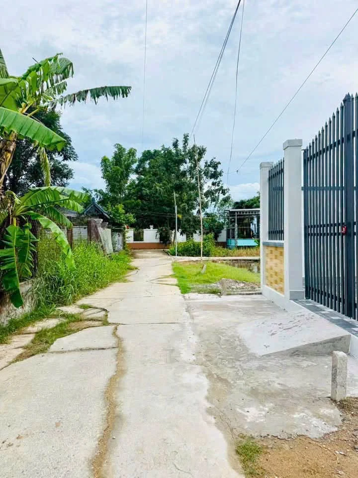 Bán nhà cấp 4 thổ cư 90m² mặt tiền đường Cô Tư Ớt, xã Phước Vĩnh Tây, Tây Ninh - Ảnh 1