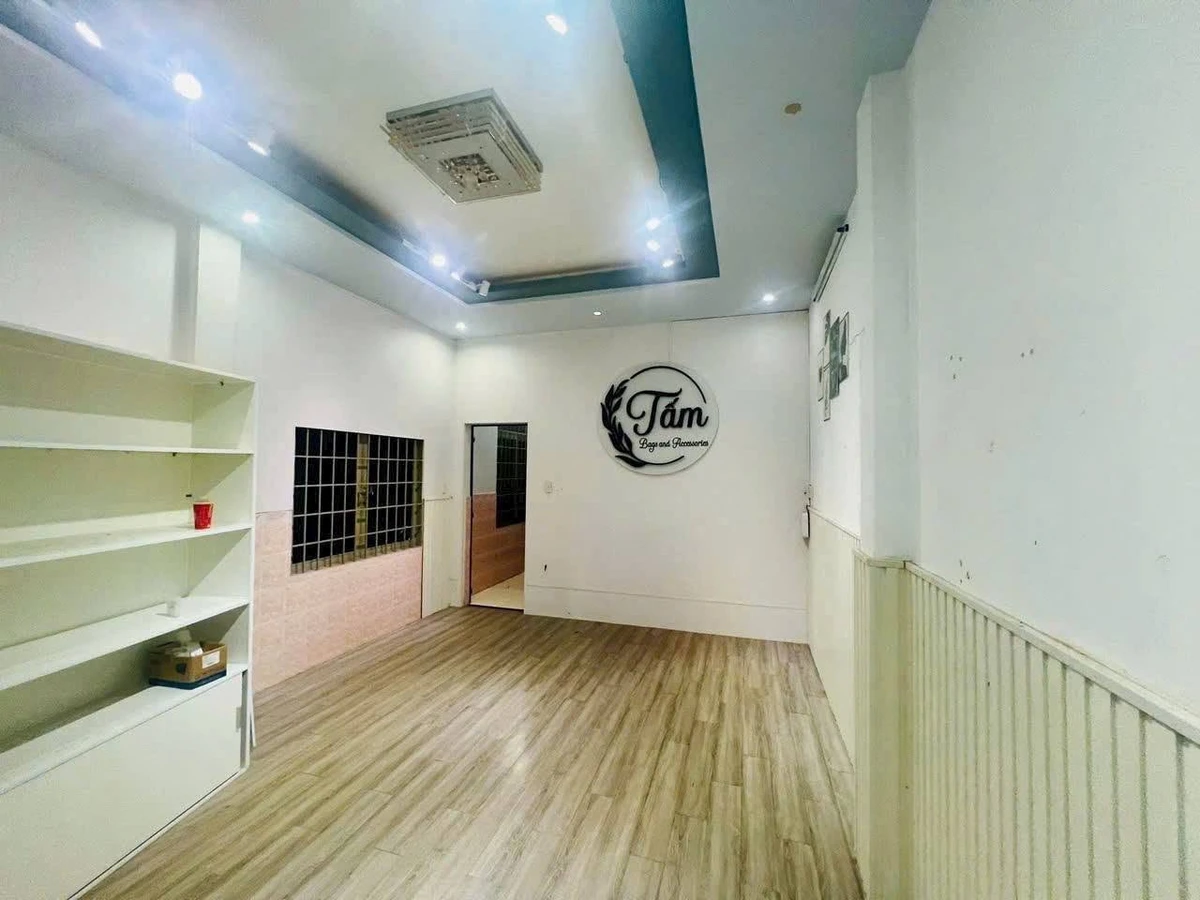 Bán nhà 1 trệt 1 lầu mặt tiền Nguyễn Bính, Phường Bà Rịa, 98m2, giá 4,95 tỷ - Ảnh thu nhỏ 2