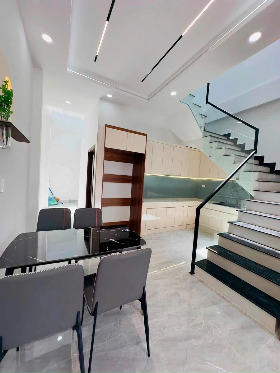 Bán nhà Phú Mỹ Thủ Dầu Một 75m2, giá 3 tỷ 250 triệu - Ảnh thu nhỏ 5