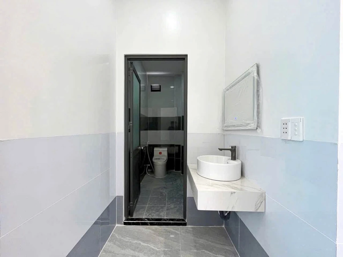 Bán nhà phố 1 trệt 1 lầu 5x24m, 3PN, trung tâm thị trấn Đức Hòa, Long An, giá 2,8 tỷ - Ảnh thu nhỏ 4