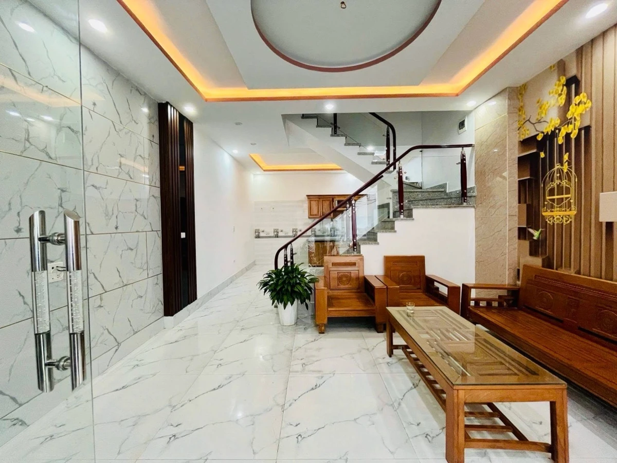 Bán nhà 3 tầng 42m2, 3 phòng ngủ, cách đường Trại Lẻ 30m, giá 3,15 tỷ - Ảnh 1