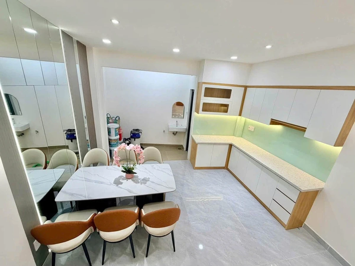 Bán nhà phố 50m2 ngõ ô tô gần Chợ Hàng, Hồ Sen, Hải Phòng giá 3 tỷ - Ảnh thu nhỏ 2