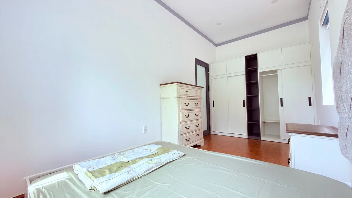 Bán nhà mê 3 PN, sân ô tô, 150m² Buôn Ma Thuột - Ảnh 1
