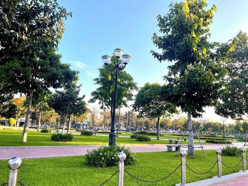 Bán lô đất mặt tiền 100m2 gần Công Viên Võ Văn Kiệt, Phan Thiết