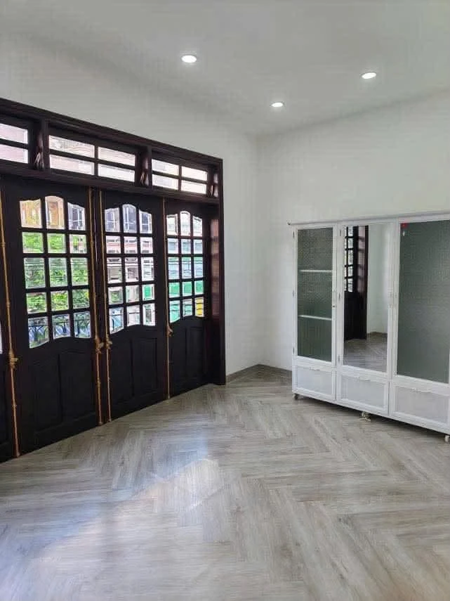 Bán nhà góc 2 mặt tiền 209m² 4 tầng Lê Đại Hành Nha Trang - Ảnh thu nhỏ 2