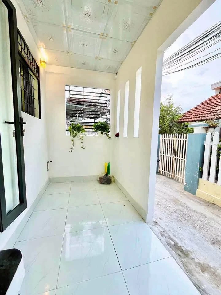 Bán nhà cấp 4 gác xinh xắn 52.4m2 Tuy Hoà - Ảnh 1