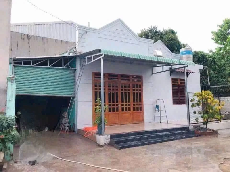 Bán nhà Bình Dương 142.9m² gần trường học Bình Hòa 3.8 tỷ - Ảnh 1