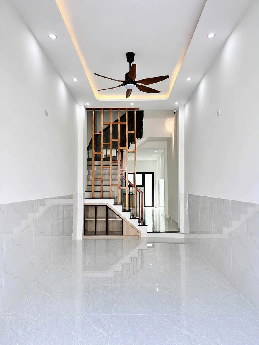 Bán nhà 3 tầng 41m2 3PN 4WC đường Hoàng Văn Thụ, Quy Nhơn giá 4,15 tỷ - Ảnh thu nhỏ 2