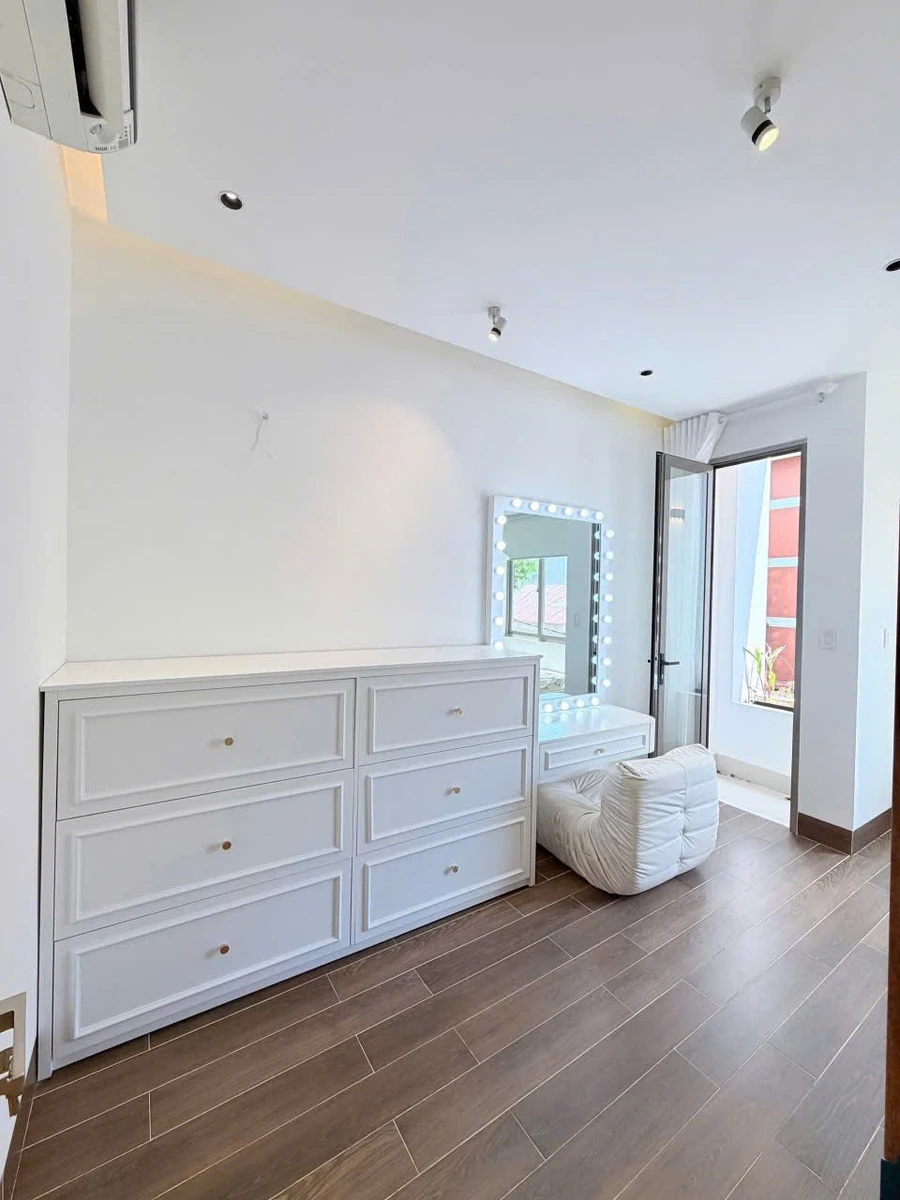 Bán nhà 3 tầng hẻm kiệt Trần Cao Vân 35m² 3 phòng ngủ - Ảnh 1