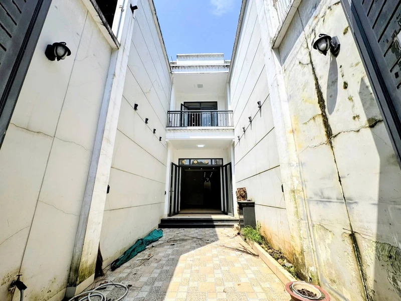 Bán nhà 1 trệt 1 lầu 100m2, 3 phòng ngủ, đường 2 ô tô, Hố Nai, Biên Hòa