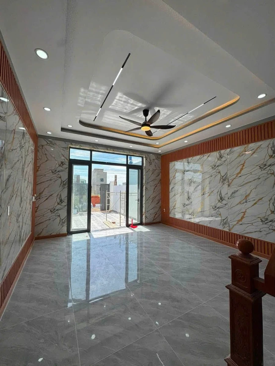 Bán nhà 5x32m, 4 phòng ngủ, sổ hồng riêng gần KCN Tân Đức - Hải Sơn, giá 3,05 tỷ - Ảnh thu nhỏ 5