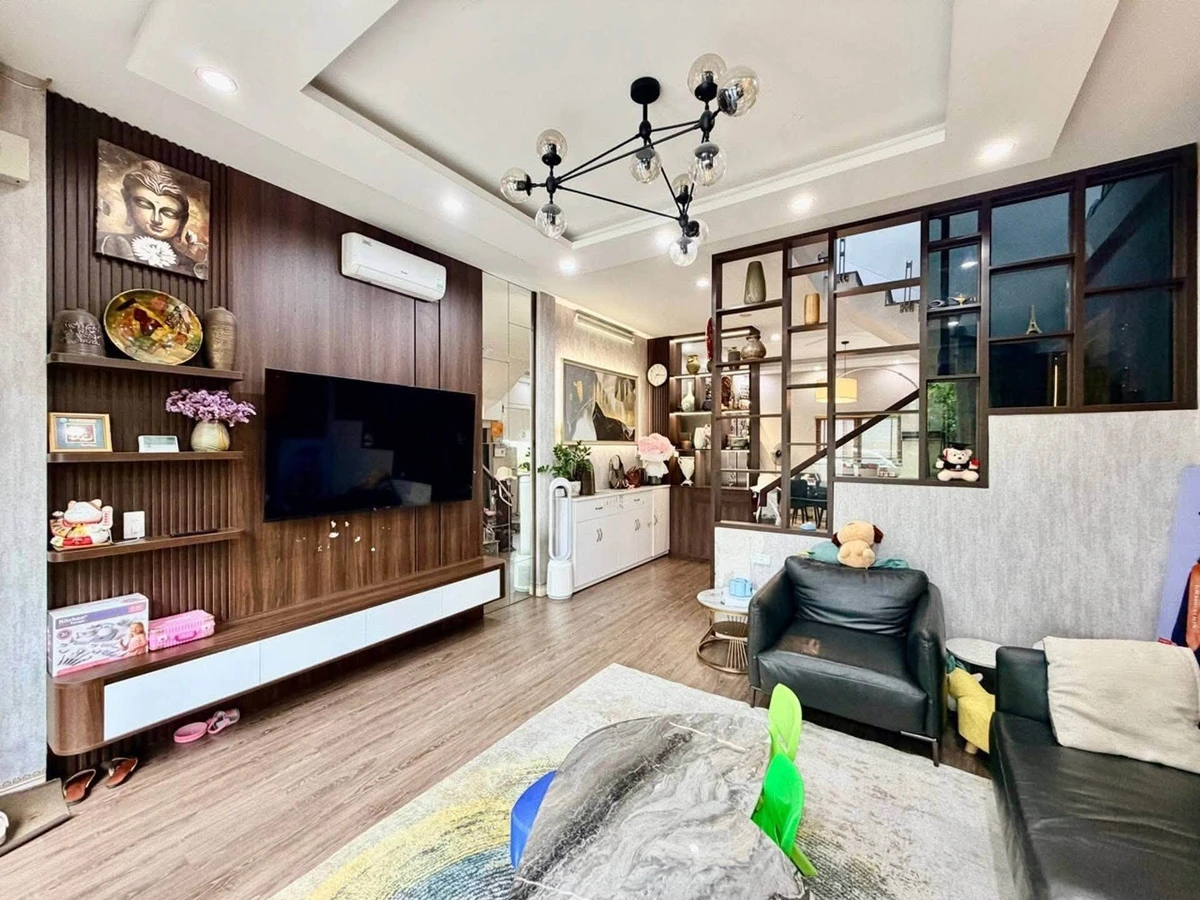 Bán nhà 4 tầng 54,4m² hơn 4 tỷ gần Cao Thắng - Ảnh thu nhỏ 2