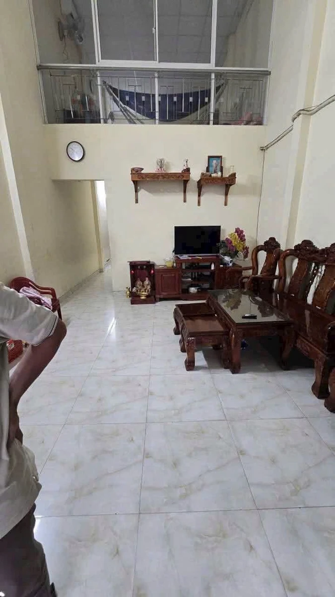 Bán nhà cấp 4 lửng 4x15m, 3 phòng ngủ, hẻm 3,5m Lê Trọng Tấn, Bình Tân - Ảnh 1