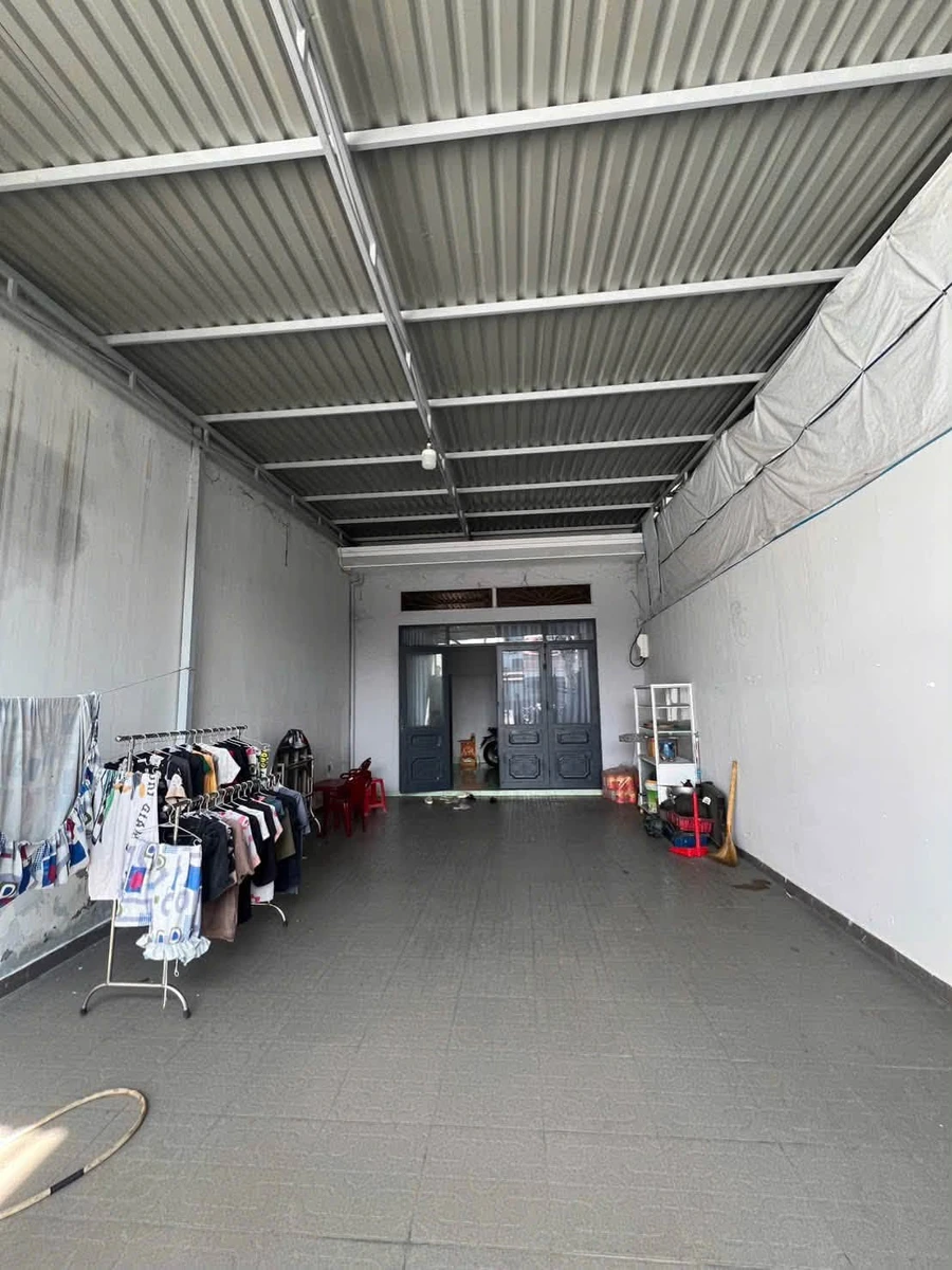 Bán nhà mặt tiền Phan Thiết 100m2 1PN giá 3.2 tỷ - Ảnh thu nhỏ 3