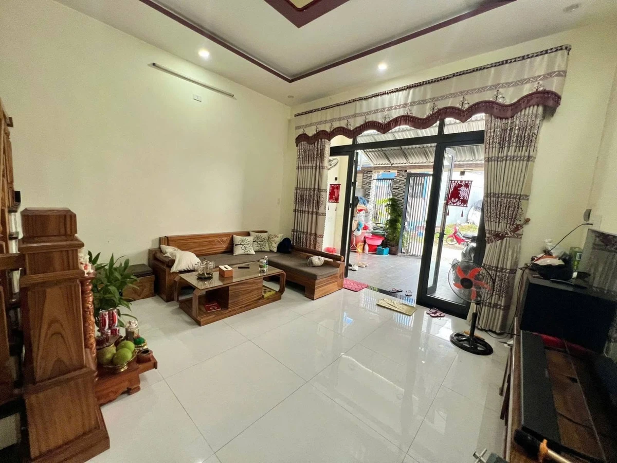 Bán nhà 2 tầng 100m2, 3 phòng ngủ, sổ hồng, gần Hòa Xuân, Đà Nẵng, giá 3 tỷ - Ảnh thu nhỏ 2