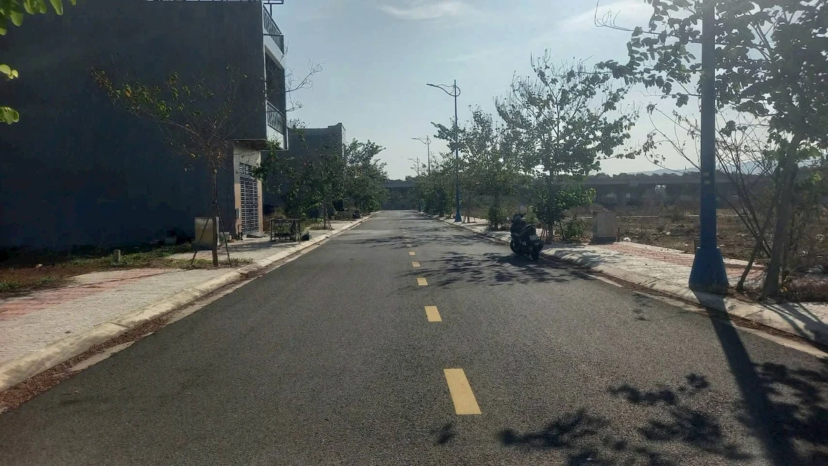 Bán đất 100m2 khu tái định cư Hòa Long, TP. Bà Rịa, giá 2,15 tỷ - Ảnh thu nhỏ 4