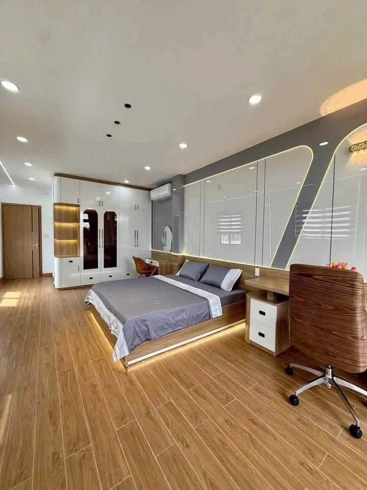 Bán nhà phố 6 tầng 2 mặt tiền 63m² Quận 12 - Ảnh thu nhỏ 4