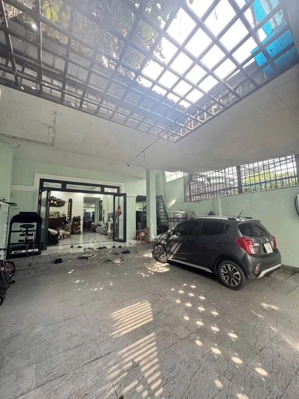 Bán nhà 4 tầng 99,5m² 4PN 5WC gần Công viên Gia Định giá 8,58 tỷ 618m