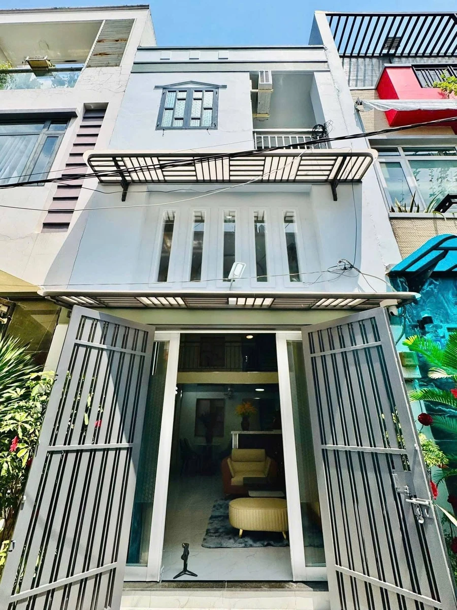 Bán nhà 4 phòng ngủ 42m2 full nội thất đường Đỗ Thúc Tịnh, Gò Vấp, giá hơn 5 tỷ - Ảnh 1