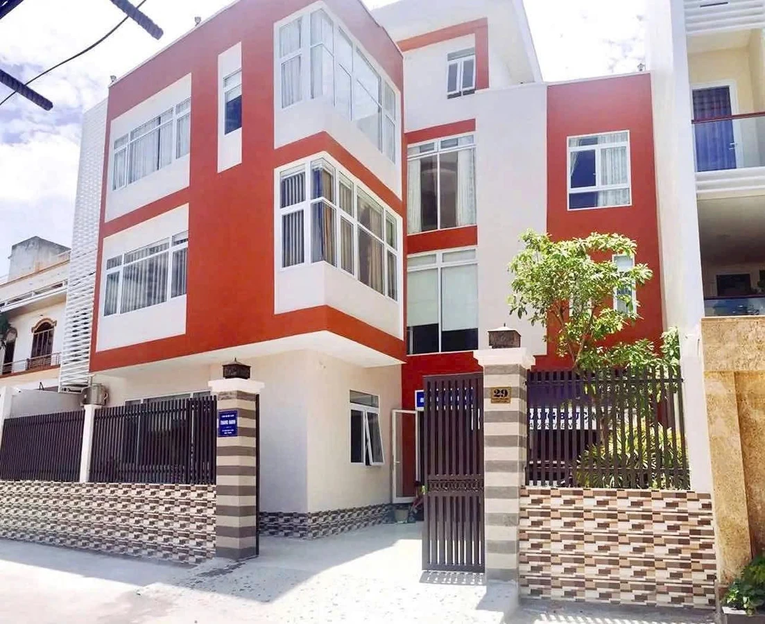 Bán tòa căn hộ 4 tầng mặt tiền đường Châu Văn Liêm, Phước Long, Nam Nha Trang, 243m2, 26 tỷ - Ảnh 1
